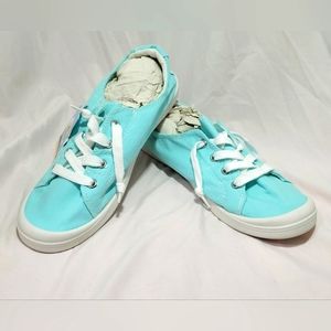 Beneker Turquoise Sneakers, Size 9, NWT
